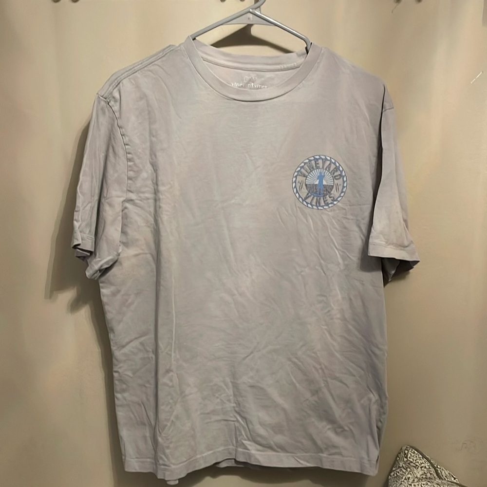 Vineyard Vines men s medium shirt